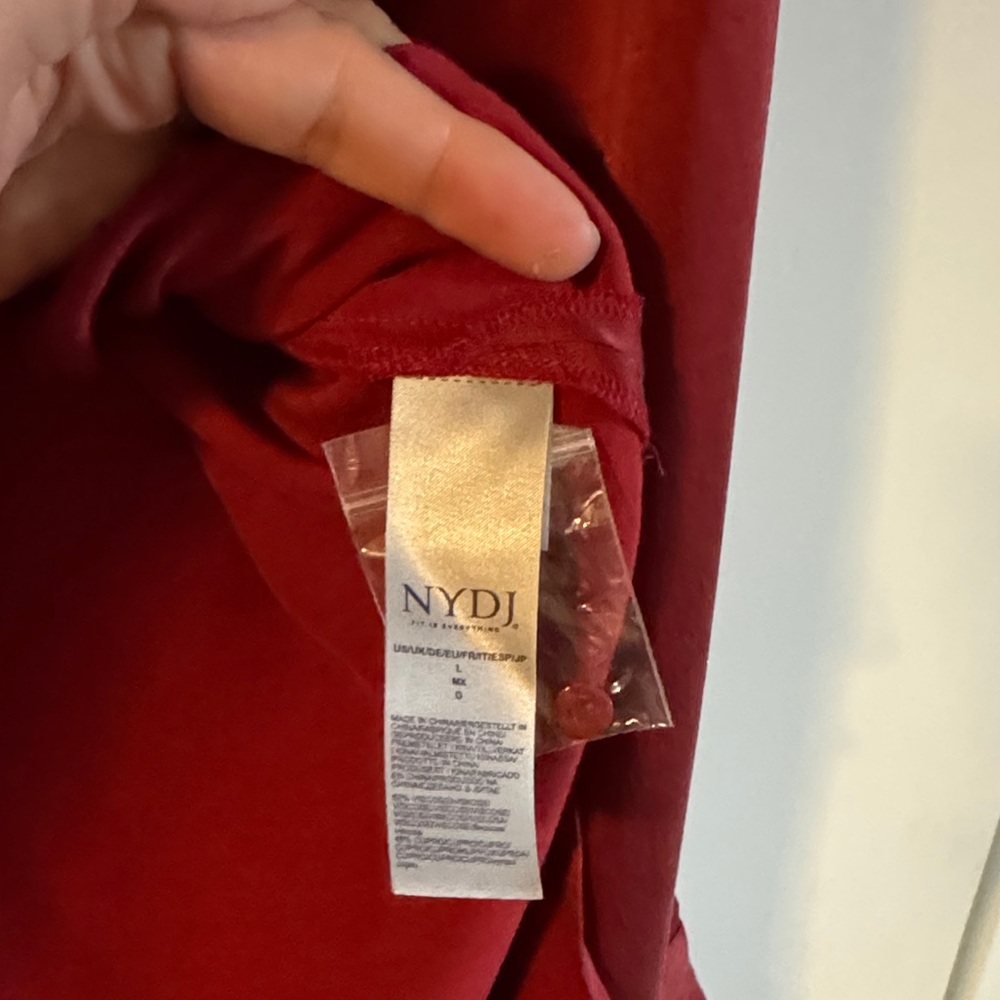 NYDJ Woven Henley Boysenberry L - Picture 5 of 14